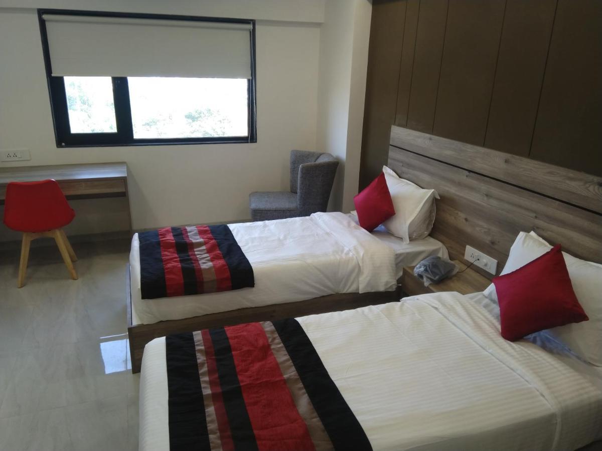 Hotel Indus Inn Pune Exterior photo